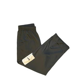 BRAND: Nike / SIZE: XLarge / COLOR: Gray / Material: Dri-fit